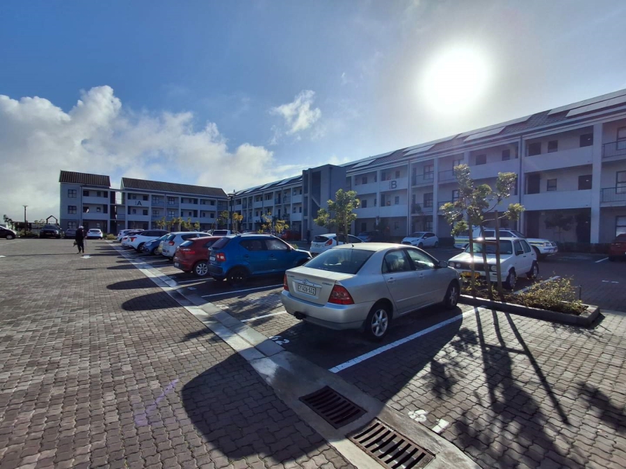 2 Bedroom Property for Sale in Buhrein Western Cape